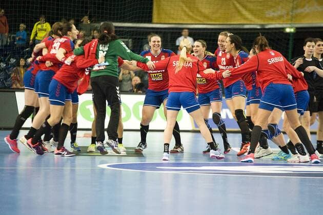 Handball World Championship Women Preliminary Group D Germany Serbia 05 12 2017 The Serbian team celebrates the 22 22 against Germany Leipzig Saxony Germany