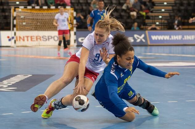 Anastasiia Makina Russia Russia 97 duel duel with Mariana Costa Brazil Brazil 88 Handball Women World Cup Russia Brazil xobx