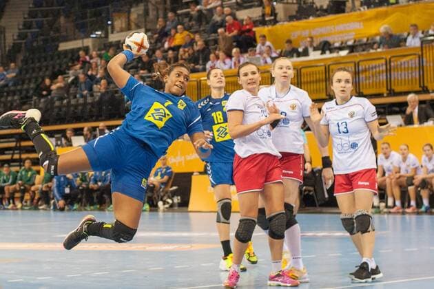 GER IHF World Cup 2017 Russia RUS vs Brazil BRA 03 12 2017 EWE Arena Oldenburg Germany 23 IHF World Championship 2017 Womens first round Group C Brazil vs Russia in picture Tamires ARAUJO Brazil 7 Mayya PETROVA RUS 70 Ksenia MAKEEVA RUS 19 Anna VYAKHIREVA RUS 13 Nordphotox xRojahn nph00300