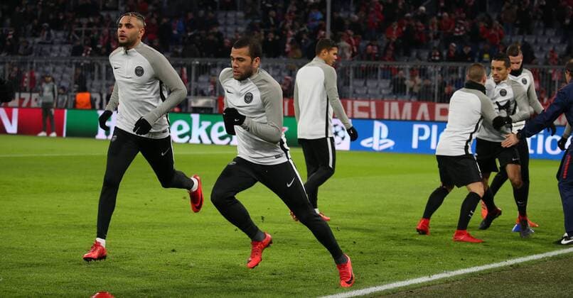 Soccer UEFA Champions League FC Bayern Muenchen Paris Saint Germain on 05 12 2017 in the Allianz Arena Group B Gameday 6 Season 2017 18 xmdx PSG at the Warm up FC Bayern Muenchen Paris Saint Germain