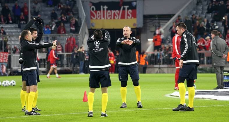 Football UEFA Champions League Bayern Munich Paris Saint Germain on 05 12 2017 in the Allianz Arena Group B Gameday 6 Season 2017 18 xmdx Referee team at warm up FC Bayern Muenchen Paris Saint Germain