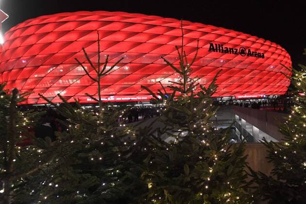 Bilder des Tages - SPORT ILLUSTRATION - PARVIS - STADE FOOTBALL : Bayern Munich vs Paris SG - Ligue des Champions - 05 12 2017 AnthonyBIBARD FEP Panoramic 
