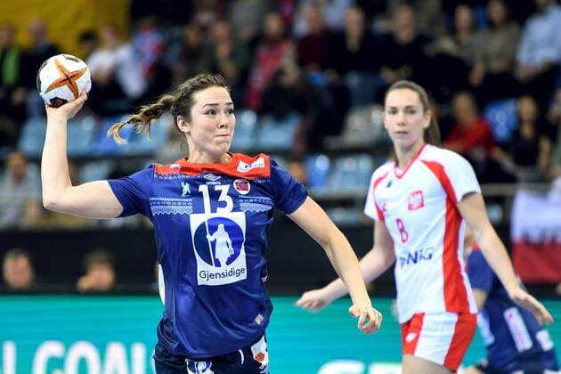 Polar Katarzyna Janiszewska 171205 Norges Kari Brattset during the match between Norway and Poland during the World Cup on December 5, 2017 in Bietigheim Bissingen  Copyright: CARLxSANDIN BB171205CS082