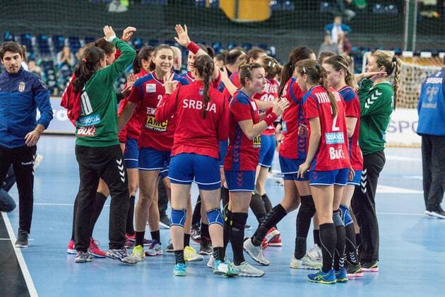 GER IHF WC 2017 Germany GER vs Serbia SRB 05 12 2017 Arena Leipzig GER IHF WC 2017 Germany GER vs Serbia SRB in picture Cheering of the Serbian national team after the decisive goal for the 22 22 draw nordphotoxDostmann nph00325