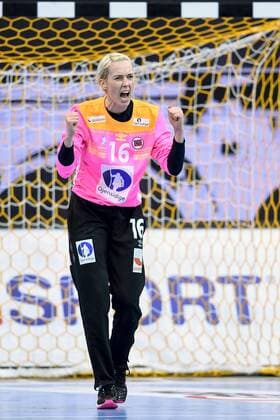 171205 Norways malpractice Katrine Lunde commends during the match between Norway and Poland during the World Cup on December 5, 2017 in Bietigheim Bissingen  Copyright: CARLxSANDIN BB171205CS084