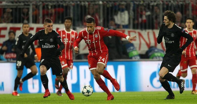 Soccer UEFA Champions League FC Bayern Muenchen Paris Saint Germain on 05 12 2017 in the Allianz Arena Group B Gameday 6 Season 2017 18 xmdx Thiago MOTTA 8 Paris Saint Germain Corentin TOLISSO 24 FC Bayern Muenchen FC Bayern Munich Paris Saint Germain