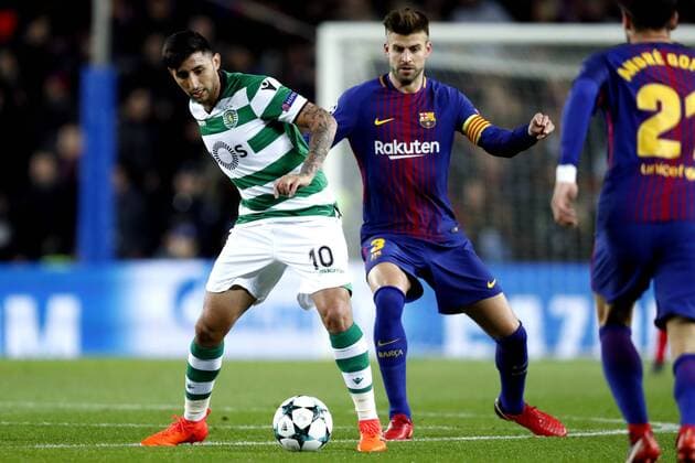 (l-r) Alan Ruiz of Sporting Club de Portugal, Gerard Pique of FC Barcelona Barca during the UEFA Champions League group D match between FC Barcelona and Sporting Club de Portugal on December 05, 2017 at the Camp Nou stadium in Barcelona, Spain. UEFA Champions League 2017 2018 xVIxVIxImagesx xMauricexvanxSteenxIVx 9492987