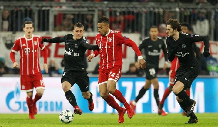 Soccer UEFA Champions League FC Bayern Muenchen Paris Saint Germain on 05 12 2017 in the Allianz Arena Group B Gameday 6 Season 2017 18 xmdx Thiago MOTTA 8 Paris Saint Germain Corentin TOLISSO 24 FC Bayern Muenchen FC Bayern Munich Paris Saint Germain