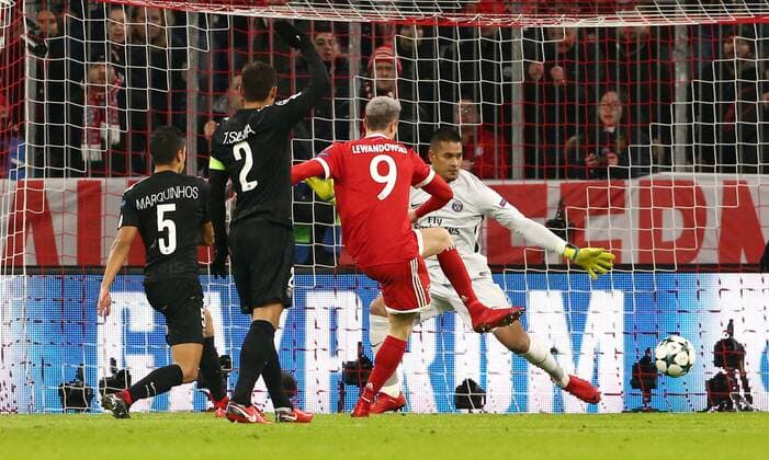Marquinhos Thiago Silva Robert Lewandowski Goal Goal to 1 0 Goalkeeper Alphonse Areola Action Gameplay Duo Sport Football Soccer UEFA CL Championsleague Men Season 2017 2018 05 12 2017 Bayern Munich FCB vs Paris St Germain PSG