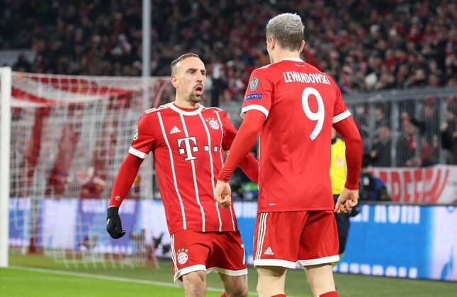 Soccer UEFA Champions League Bayern Munich Paris Saint Germain on 05 12 2017 in Allianz Arena Group B Matchday 6 Season 2017 18 xmdx 1 0 by Robert LEWANDOWSKI 9 FC Bayern Muenchen v Alphonse AREOLA 16 goalkeeper Paris Saint Germain goalie Bayern Munich Paris Saint Germain