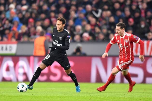 10 NEYMAR JR (psg) - 19 Sebastian Rudy (bay) FOOTBALL : Bayern Munich vs Paris SG - Ligue des Champions - 05 12 2017 AnthonyBIBARD FEP Panoramic 