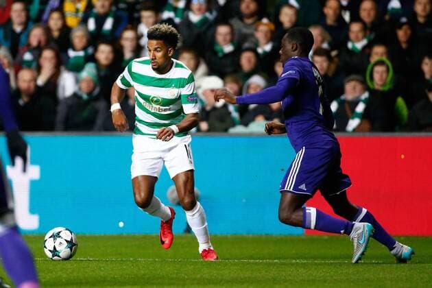 GLASGOW,SCOTLAND - DECEMBER 05 : Scott Sinclair midfielder of Celtic FC and Dennis Appiah defender of RSC Anderlecht during the Champions League Group B match between Celtic FC and Rsc Anderlecht on December 05, 2017 in Glasgow, Scotland, 5 12 2017 FOOTBALL : Celtic Glasgow vs Anderlecht - Ligue Des Champions - 05 12 2017 PhotoNews Panoramic 