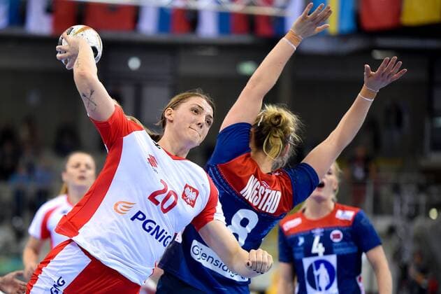 Handball, WM Damen, Norwegen - Polen 2017.12.05 Bietigheim-Bissingen Pilka reczna Mistrzostwa Swiata w pilce recznej kobiet Norwegia - Polska N z Joanna Drabik of Poland in action Foto Lukasz Laskowski PressFocus NEWSPIX.PL 2017.12.05 Bietigheim-Bissingen IHF Women s Handball World Championship WM Weltmeisterschaft Norway - Poland Joanna Drabik of Poland in action Credit: Lukasz Laskowski PressFocus --- Newspix.pl  20171205_LUK_463