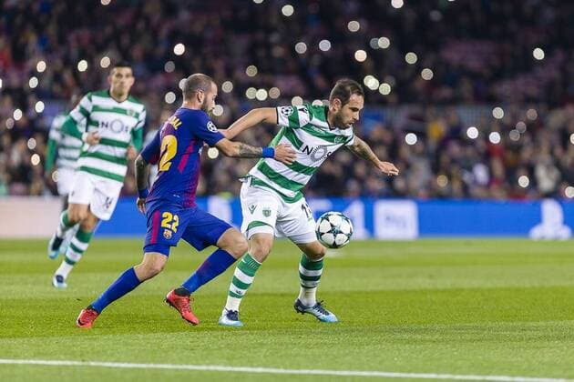 SPAIN - Dec,5th: FC Barcelona Barca defender Aleix Vidal (22) and Sporting CP midfielder Bruno Cesar (11) during the match between FC Barcelona - Sporting CP, for the group stage, round 1 of the Champions League, held at Camp Nou Stadium on 5th December 2017 in Barcelona, Spain. (Credit: Mikel Trigueros Urbanandsport Cordon Press)  xCordonxPressx xSPAINx-xFCxBarcelonax-xSportingxCPx-xxChampionsxLeaguex-x2017 18x