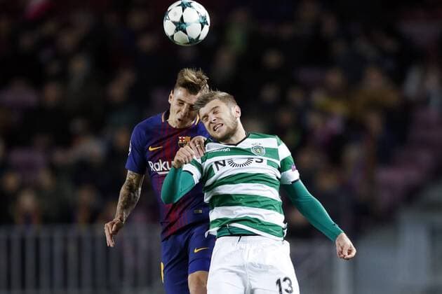 (l-r) Denis Suarez of FC Barcelona Barca Stefan Ristovski of Sporting Club de Portugal during the UEFA Champions League group D match between FC Barcelona and Sporting Club de Portugal on December 05, 2017 at the Camp Nou stadium in Barcelona, Spain. UEFA Champions League 2017 2018 xVIxVIxImagesx xMauricexvanxSteenxIVx 9493495