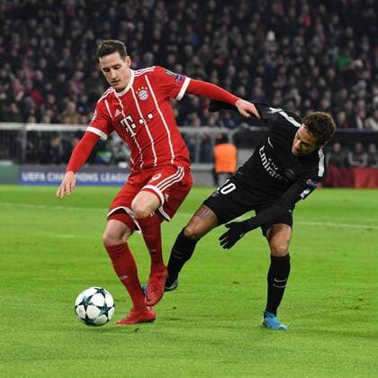 Soccer UEFA Champions League Season 2017 2018 Gameday 6 FC Bayern Munich vs Paris Saint Germain FC 05 12 2017 Allianz Arena Munich Sebastian Rudy FC Bayern Munich Neymar Paris St Germain
