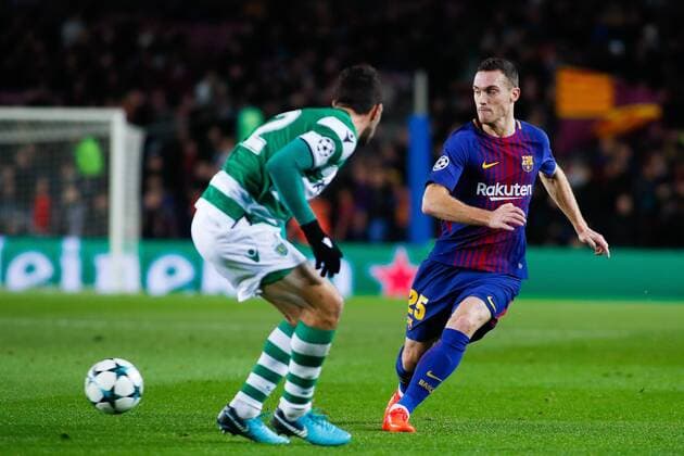 Camp Nou, Barcelona, Spain; UEFA Champions League, FC Barcelona Barca versus Sporting Lisbon; Thomas Vermaelen of FC Barcelona pass the ball  xAndresxGarciax xAFP7x xFCxBarcelonaxvxSportigxLisboa,xChampionsxLeague,xSpain,xDecx05thx