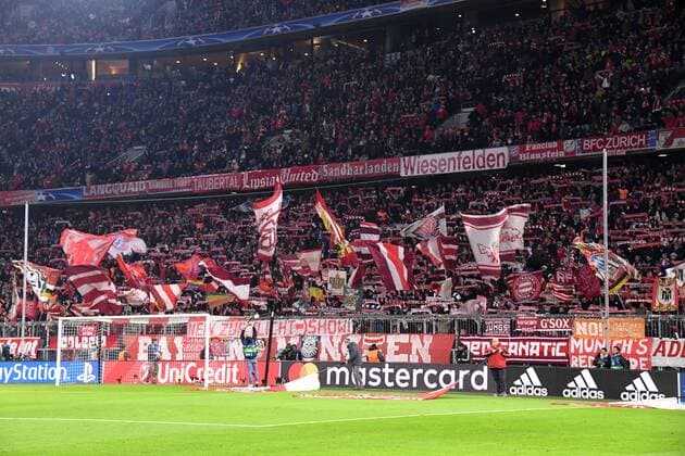 ILLUSTRATION - SUPPORTERS - DRAPEAUX FOOTBALL : Bayern Munich vs Paris SG - Ligue des Champions - 05 12 2017 AnthonyBIBARD FEP Panoramic 