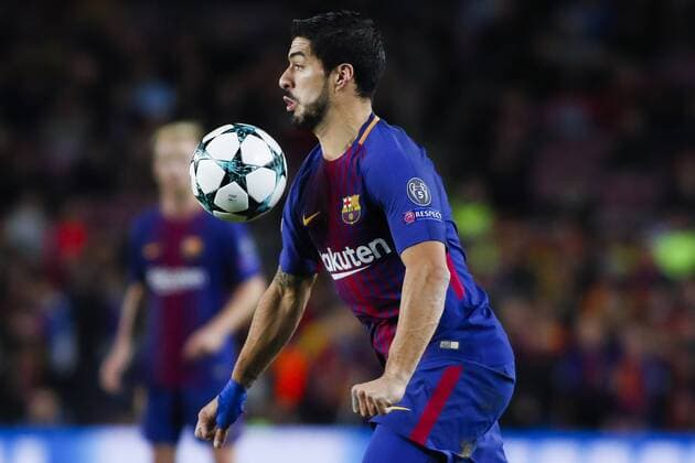 5th December 2017, Camp Nou, Barcelona, Spain; UEFA Champions League football, FC Barcelona Barca versus Sporting Lisbon; Luis Suarez of FC Barcelona controls the ball  ActionPlus11959299