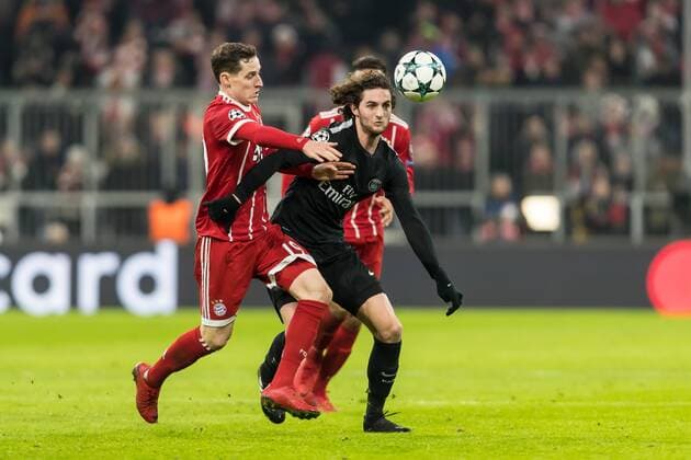 Muenchen Germany 05 12 2017 UEFA Champions League 2017 18 Season Group Stage Group B 6 Matchday FC Bayern Munich Paris Saint Germain Sebastian Rudy FCB and Adrien Rabiot PSG in duel DeFodi048