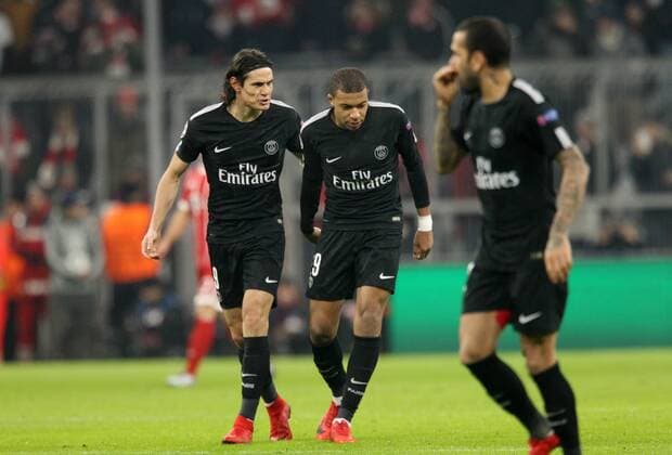 Soccer UEFA Champions League Bayern Munich Paris Saint Germain on 05 12 2017 in Allianz Arena Group B Gameday 6 Season 2017 18 xmdx 2 1 Kylian MBAPPE 29 hit Paris Saint Germain against Sven ULREICH 26 goal Bayern Muenchen goaljubel FC Bayern Muenchen Paris Saint Germain