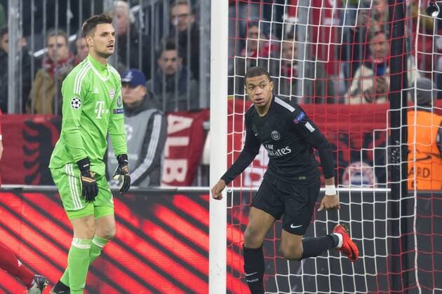 GER UEFA CL Bayern Muenchen GER vs Paris Saint Germain FRA 05 12 2017 Allianz Arena Muenchen GER UEFA CL Bayern Muenchen GER vs Paris Saint Germain FRA Group B in the picture Jubilation after the gate to the 2 1 by Kylian Mbappe PSG 29 with Sven Ulreich FCB 26 nordphotox xStraubmeier nph00004