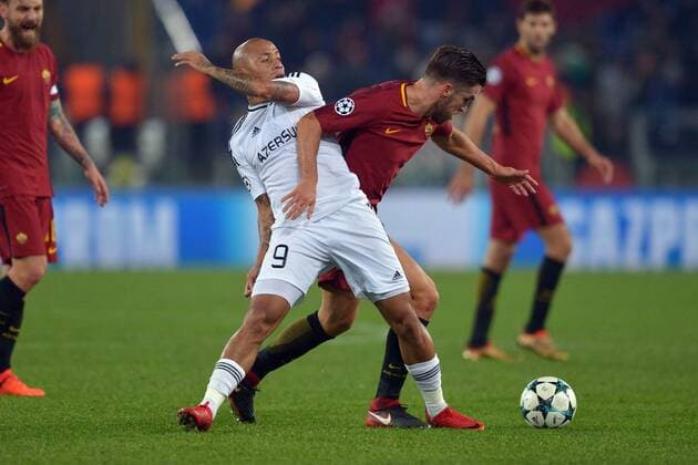 Kevin Strootman Roma, Dino Ndlovu Qarabag. Roma 05-12-2017 Stadio Olimpico Uefa Champions League A 2017 2018 Group C AS Roma - Qarabag Foto Antonietta Baldassarre Insidefoto AntoxBalda