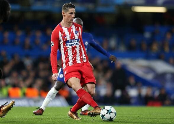 5th December 2017, Stamford Bridge, London, England; UEFA Champions League football, Chelsea versus Atletico Madrid; Fernando Torres of Atletico Madrid lays the ball off  ActionPlus11959305