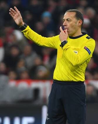 05 12 2017 xjhx Football UEFA Champions League FC Bayern Munich Paris Saint Germain PSG emspor v l Referee Cueneyt Cakir Turkey Muenchen