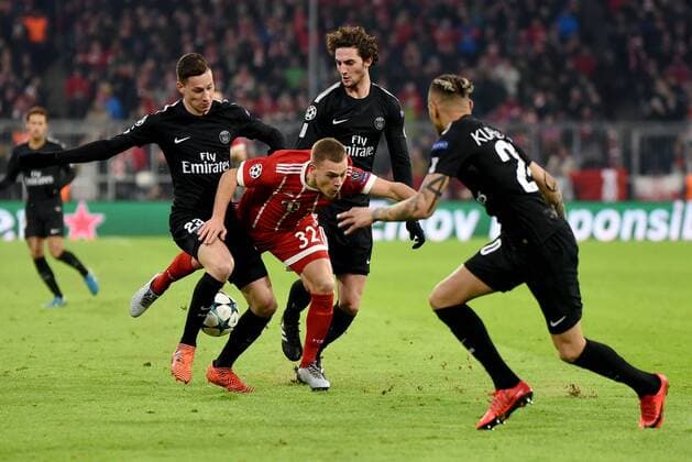 Julian Draxler Paris St Germain Joshua Kimmich FC Bayern Munich Adrien Rabiot Paris St Germain Layvin Kurzawa Paris St Germain Germany Muenchen Sport Soccer UEFA Champions League Matchday 6 FC Bayern Muenchen vs Paris Saint Germain on 05 12 2017 Allianz Arena