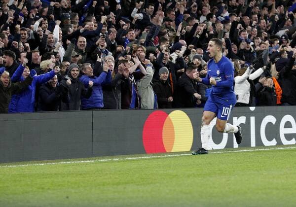 Eden Hazard of Chelsea FC celebrates his goal that makes the score 1-1 during the UEFA Champions League match between Chelsea and Atletico Madrid at Stamford Bridge, London, England on 5 December 2017. Copyright: xCarltonxMyriex 18110029