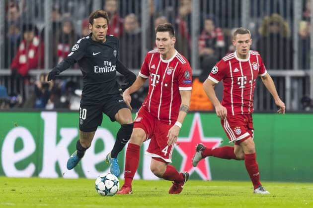 FC Bayern Muenchen GER vs. Paris Saint Germain FRA 05 12 2017 Allianz Arena Muenchen GER UEFA CL FC Bayern Muenchen GER vs Paris Saint Germain FRA Group B pictured Neymar PSG 10 with Niklas Suele FCB 4 Joshua Kimmich FCB 32 nordphotox xStraubmeier nph00004