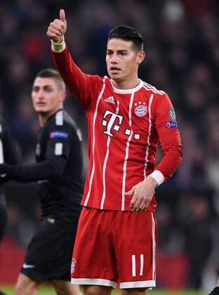 FOOTBALL CHAMPIONS LEAGUE SEASON 2017 2018 GROUP PHASE FC Bayern Muenchen Paris Saint Germain 05 12 2017 Thumbs up James Rodriguez FC Bayern Muenchen Muenchen