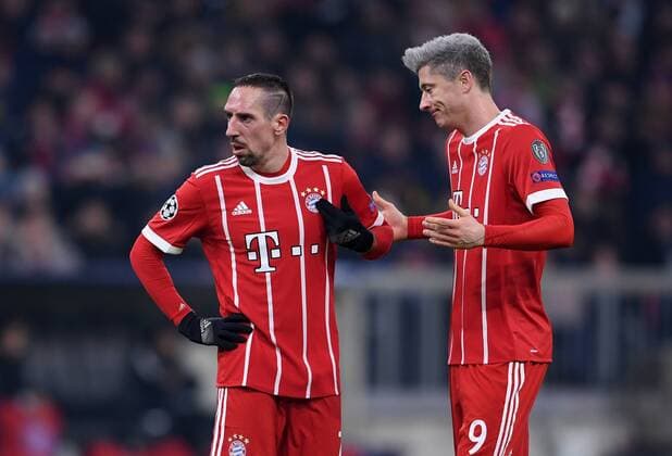 FOOTBALL CHAMPIONS LEAGUE SEASON 2017 2018 GROUP PHASE FC Bayern Munich Paris Saint Germain 05 12 2017 Franck Ribery li and Robert Lewandowski re both Bayern Munich Muenchen