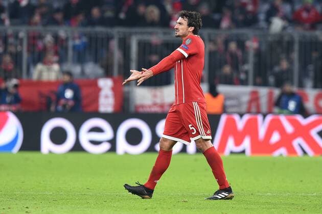 Soccer Champions League Group Stage 6 Gameday FC Bayern Munich Paris Saint Germain on 05 12 2017 at Allianz Arena in Munich Mats Hummels Munich xRx