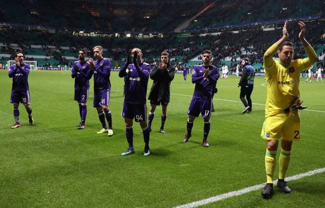 Anderlecht s players pictured after a soccer game between Scottish team Celtic FC and Belgian club RSC Anderlecht, Tuesday 05 December 2017 in Glasgow, Scotland, the sixth and last game in the group stage of the UEFA Champions League competition. VIRGINIExLEFOUR  x05214525x
