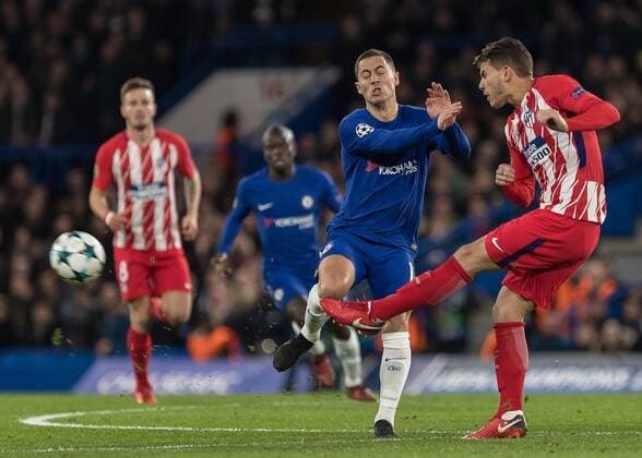 Football - 2017 2018 UEFA Champions League - Group C: Chelsea vs. Atletico Madrid Eden Hazard (Chelsea FC) whinces as he collides with Saul Niguez (Atletico Madrid) at Stamford Bridge. COLORSPORT DANIEL BEARHAM  csp_che_atl_051217_
