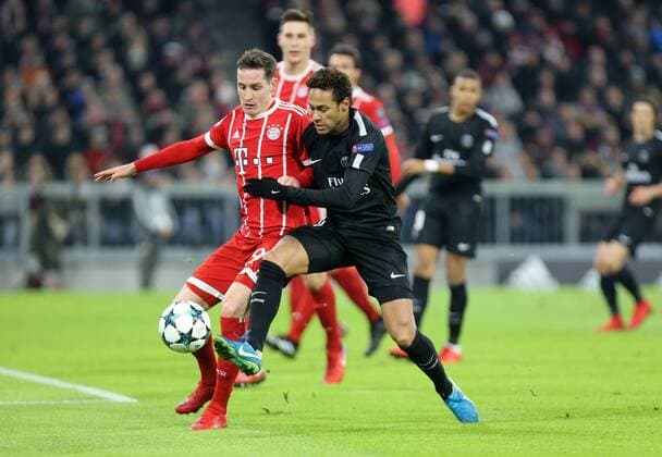FC Bayern Munich Paris St Germain Germany Munich 05 12 2017 Football Champions League Season 2017 2018 Group Stage 6 Gameday FC Bayern Munich Paris St Germain v 1 Sebastian Rudy Bayern Munich Neymar Paris St Germain