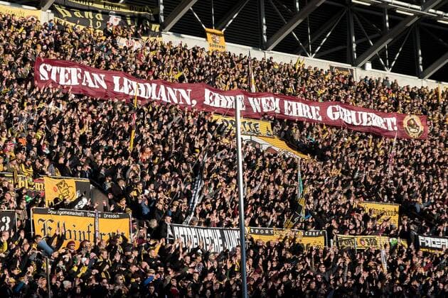 The K Block adopted Capo Stefan Lehmann Here is a banner Stefan Lehmann Honor to whom honor is due 2 Bundesliga 16 Round Sunday 03 12 2017 SG Dynamo Dresden FC Erzgebirge Aue 4 0 Photo Steffen Kuttner SG Dynamo Dresden vs FC Erzgebirge Aue
