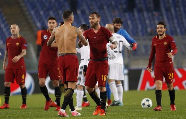 Italy: Soccer Champions League: Roma vs Qarabag Roma s players celebrate at the end of the Champions League Group C soccer match between Roma and Qarabag at the Olympic stadium. Roma won 1-0 to reach the round of 16. Rome Italy  RiccardoxDexLuca PacificxPress