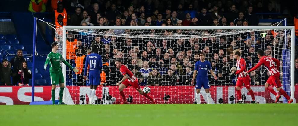 (171206) -- LONDON, Dec. 6, 2017 -- Saul Niguez (3rd L) of Atletico Madrid scores during the UEFA Champions League Group C match between Chelsea and Atletico Madrid at Stamford Bridge in London, Britain on Dec. 5, 2017. The match drew 1-1. ) (SP)BRITAIN-LONDON-FOOTBALL-UEFA CHAMPIONS LEAGUE-CHELSEA VS ATLETICO MADRID RichardxWashbrooke 