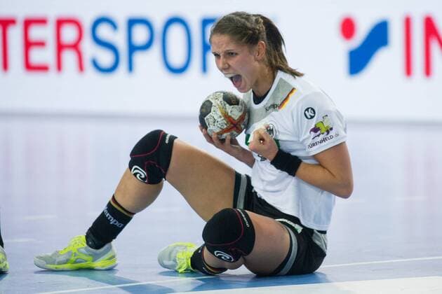 Xenia SMITS GER celebrates cheering cheering joy cheers celebrate screaming screaming Preliminary Group D Germany GER Serbia SRB 22 22 on 05 12 2017 in Leipzig Germany Handball Womens World Cup in Germany 2017 from 01 12 17 12 2017 Â