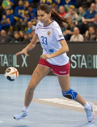 Ekaterina Ilina Russia Russia 33 on the ball Single action Action plays the ball Handball Women World Cup Russia Brazil xobx
