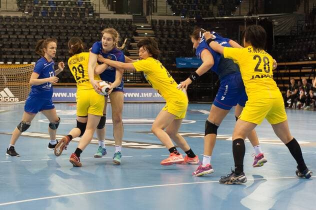 Russia IHF World Championship 2017 Russia RUS vs Japan JPN 06 12 2017 EWE Arena Oldenburg Germany 23 IHF World Championship 2017 Womens first round Group C Russia vs Japan in picture Karina SABIROVA Mayya PETROVA RUS 31 70 Anri MATSUMURA u200b u200bHaruno SASAKI Shiori NAGATA JPN 29 27 38 Nordphotox xRojahn nph00300