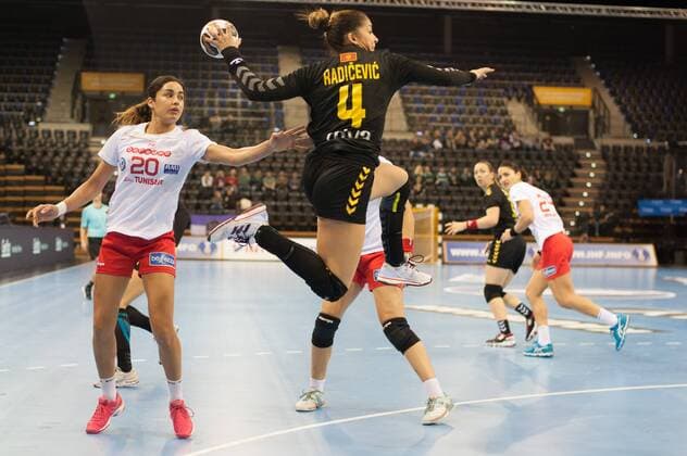 GER IHF World Cup 2017 Tunisia TUN vs Montenegro MNE 06 12 2017 EWE Arena Oldenburg Germany 23 IHF World Championship 2017 Womens first round Group C Tunisia vs Montenegro in picture Mouna CHEBBAH DO 20 Jovanka RADICEVIC MNE 4 Nordphotox xRojahn nph00300