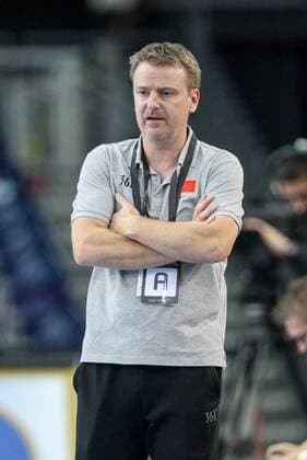 Germany China Handball Women World Cup Leipzig 06 12 2017 Arena Leipzig World Cup 2017 Handball Women Preliminary Group D Germany GER vs Peoples Republic of China CHN Pictured coach Jesper HOLMRIS China
