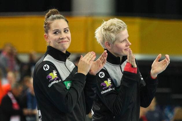 Germany vs China PRC 06 12 2017 23rd IHF Women s Handball World Championship Germany 2017 Preliminary round Group D Germany vs China PRC Arena Leipzig Womens Handball World Cup Womens Preliminary Group D Germany vs China Pictured Emily Boelk 20 GER l Keeper Keeper Clara Woltering 16 GER xjkx