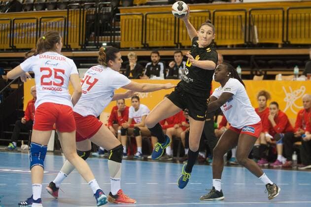 GER IHF World Cup 2017 Tunisia TUN vs Montenegro MNE 06 12 2017 EWE Arena Oldenburg Germany 23 IHF World Championship 2017 Womens first round Group C Tunisia vs Montenegro in the picture Oumayma DARDOUR DO 25 MANEL KOUKI DO 44 Aya BEN ABDALLAH DO 5 Milena RAICEVIC NME 90 Nordphotox xRojahn nph00300
