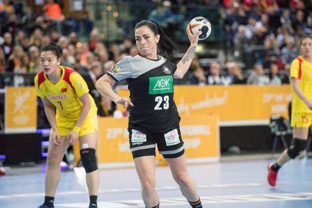 GER IHF WC Germany GER vs China CHN 06 12 2017 Arena Leipzig GER IHF WC 2017 Germany GER vs China CHN pictured 7 meters from Svenja Huber 23 Germany nordphotoxDostmann nph00325