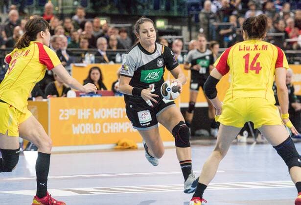 GER IHF World Cup 2017 Germany vs China CHN 06 12 2017 Arena Leipzig GER IHF World Cup 2017 Germany GER vs China CHN pictured Isabell Klein 3 Germany Wu Nana 9 China Liu Xiaomei 14 China nordphotoxDostmann nph00325